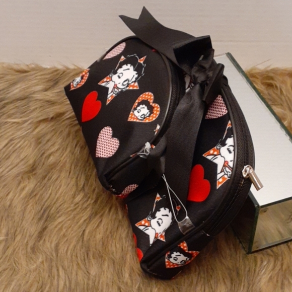 (NWOT) BETTY BOOP ACCESSORY BAGS - Picture 2 of 4